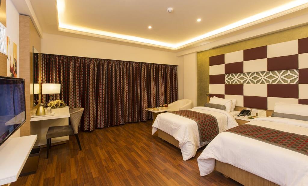 The President Hotel Hubli Room photo